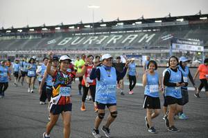 BIB: 51981, 500, 53112, 5011, 105
                            <button type="button" onclick="openModal(10465903)" class="btn btn-primary btn-sm float-right btn-popup" data-toggle="modal" data-target=".modal-high-quality">
                        <i class="fas fa-shopping-cart"></i> Add to Cart
                    </button>
                                            <button type="button" onclick="isThisMe(10465903, true)" class="btn btn-success btn-sm float-right btn-popup btn-isme hidden" data-toggle="tooltip" data-placement="bottom" title="นี่คือรูปของคุณใช่ไหม คลิกที่นี่เพื่อเอาเข้าอัลบั้ม">
                        <i class="fas fa-plus"></i> Add to album
                    </button>
                    <button type="button" onclick="isThisMe(10465903, false)" class="btn btn-warning btn-sm float-right btn-popup btn-isnotme hidden">
                        <i class="fas fa-ban"></i> Remove from album
                    </button>